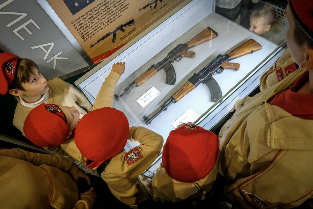 Russia Pours $12 Million Into Training Teens for War, With Even Kindergartners Enlisted Russia Pours $12 Million Into Training Teens for War, With Even Kindergartners Enlisted