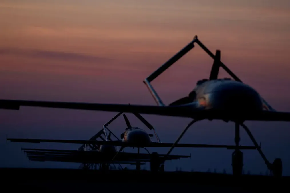 Ukrainian An-196 Liutyi long-range strike drones lined up before deployment. (Source: Apollo.lv) Ukrainian An-196 Liutyi long-range strike drones lined up before deployment. (Source: Apollo.lv)