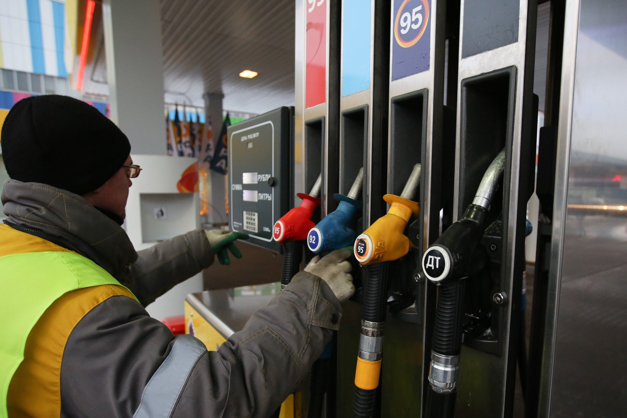 Gasoline Rationing Introduced in Russian-Occupied Crimea Following ...