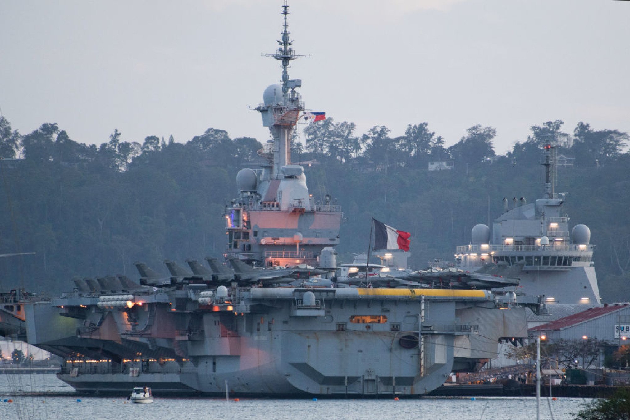 France Deploys Flagship Aircraft Carrier to Defend Mediterranean Allies ...