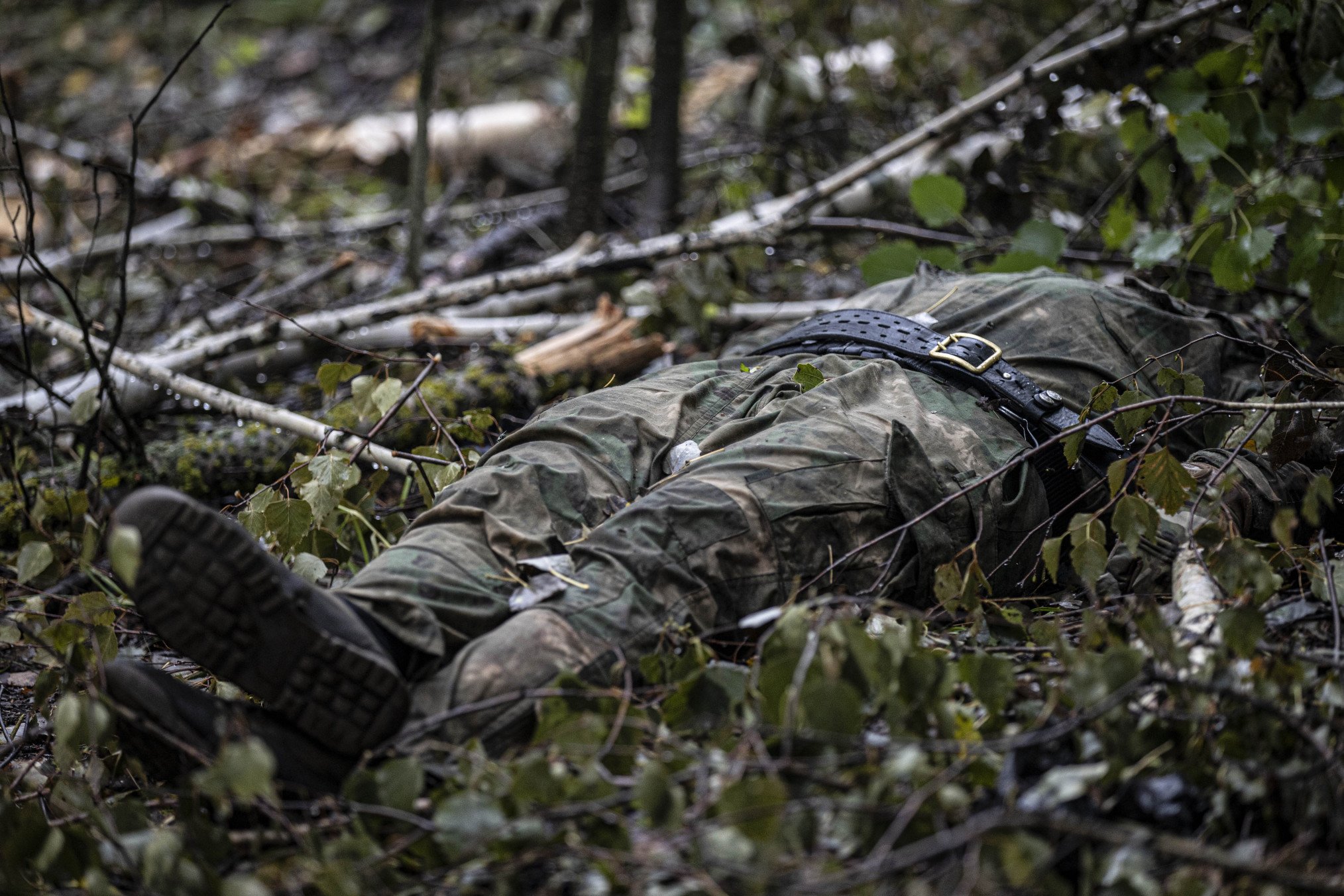 Wounded Russian Soldier Shoots Himself After Commander Blames Him for ...