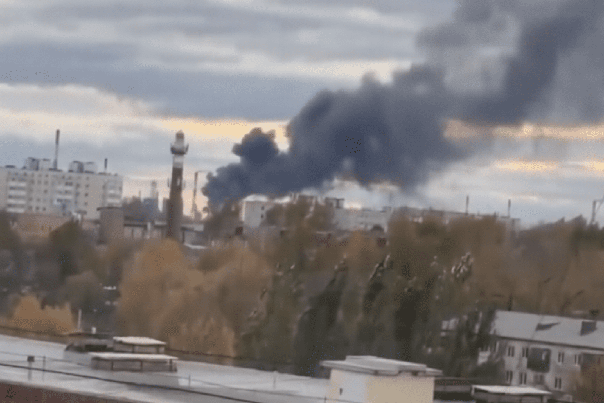 Ukrainian-Made FP-1 Drones Hit Russia's Largest Oil Refinery 2,500 Km ...