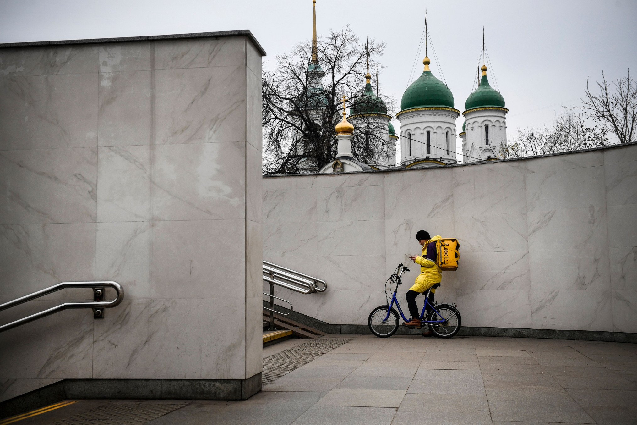 Mobile Internet Goes Dark Across Moscow for Fifth Straight Day ...