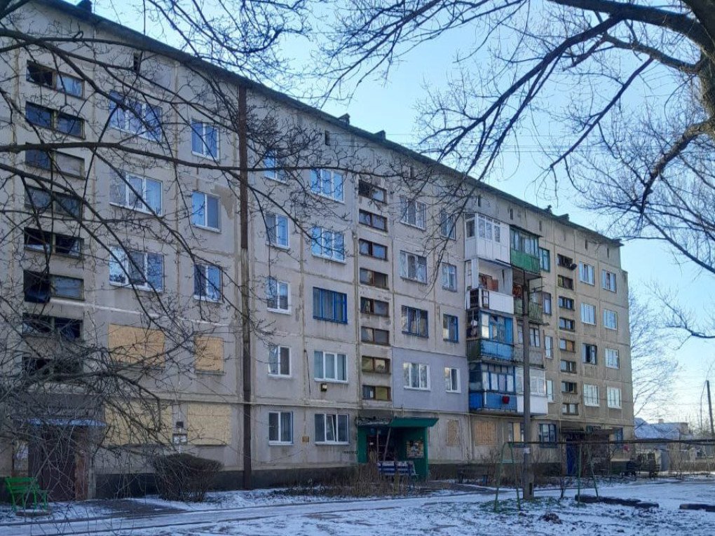 A residential building in Druzhkivka, Donetsk region, showing visible damage from recent attacks. (Photo: Vadym Filashkin)