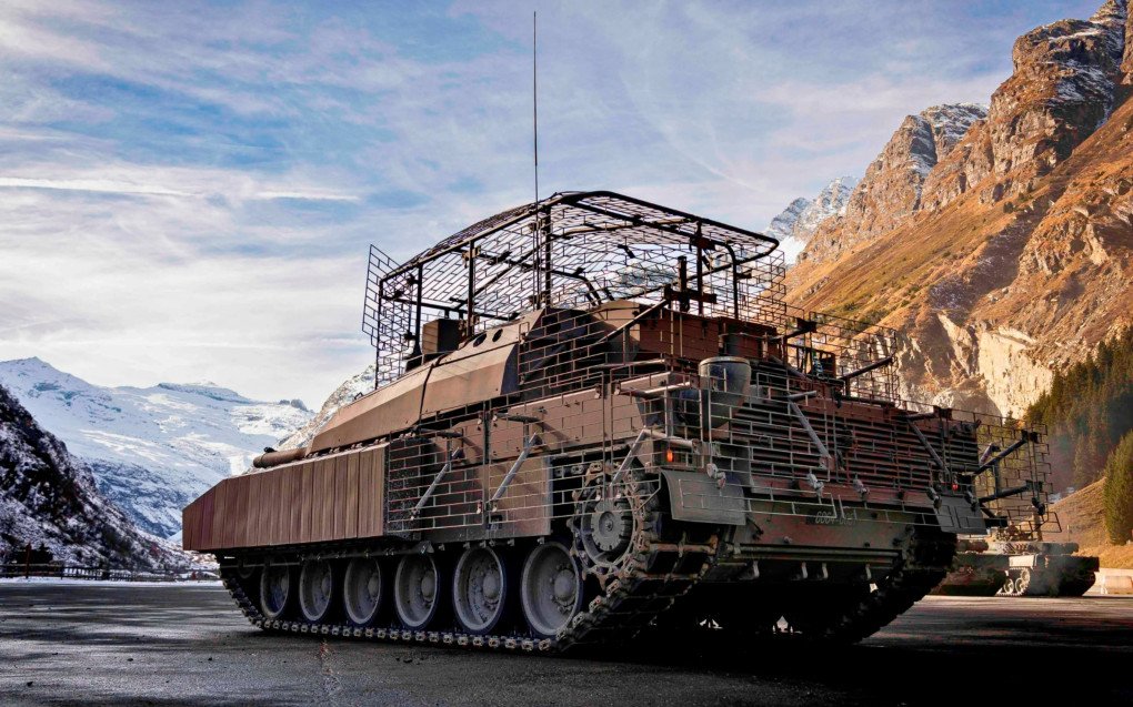 A French Leclerc XLR tank during live-fire drills in the Alps. (Source: French MoD) A French Leclerc XLR tank during live-fire drills in the Alps. (Source: French MoD)