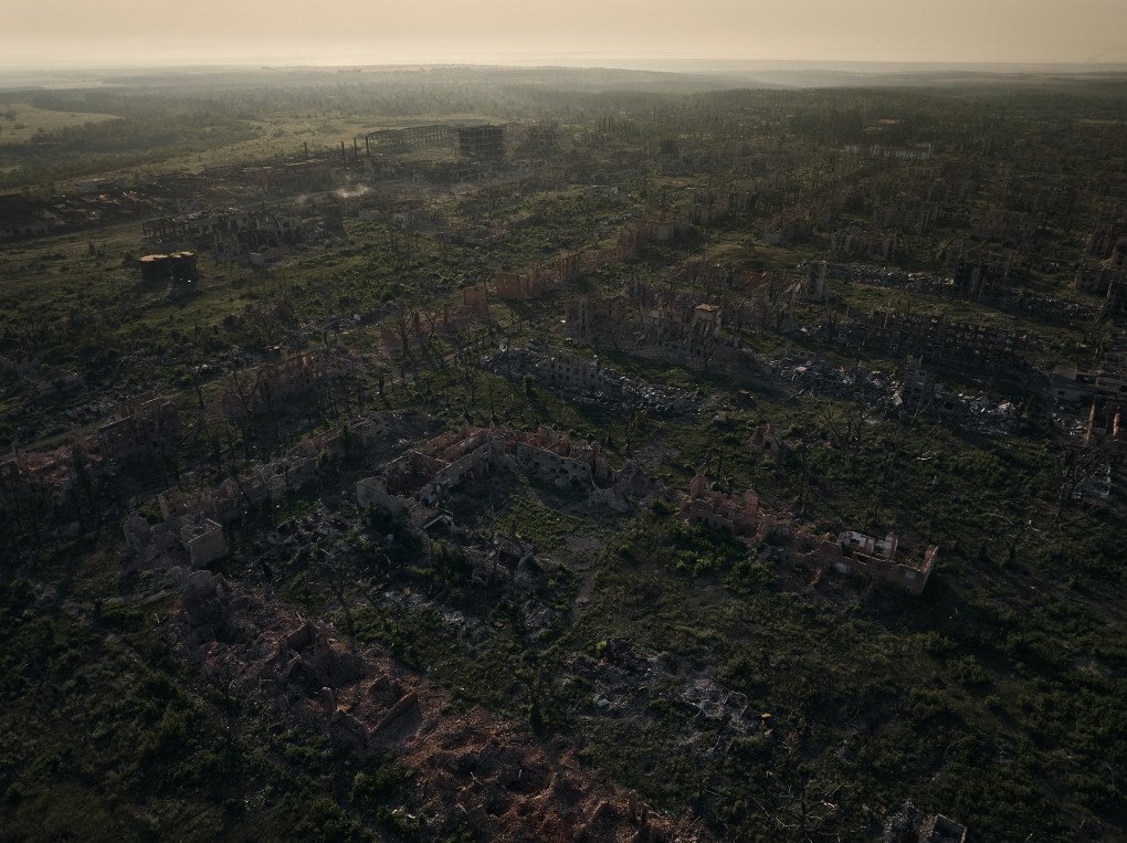 In this aerial view, the ruins of destroyed buildings are seen in the city of Chasiv Yar at dawn on July 24, 2025, in Chasiv Yar, Donetsk region, Ukraine. (Source: Getty Images) In this aerial view, the ruins of destroyed buildings are seen in the city of Chasiv Yar at dawn on July 24, 2025, in Chasiv Yar, Donetsk region, Ukraine. (Source: Getty Images)