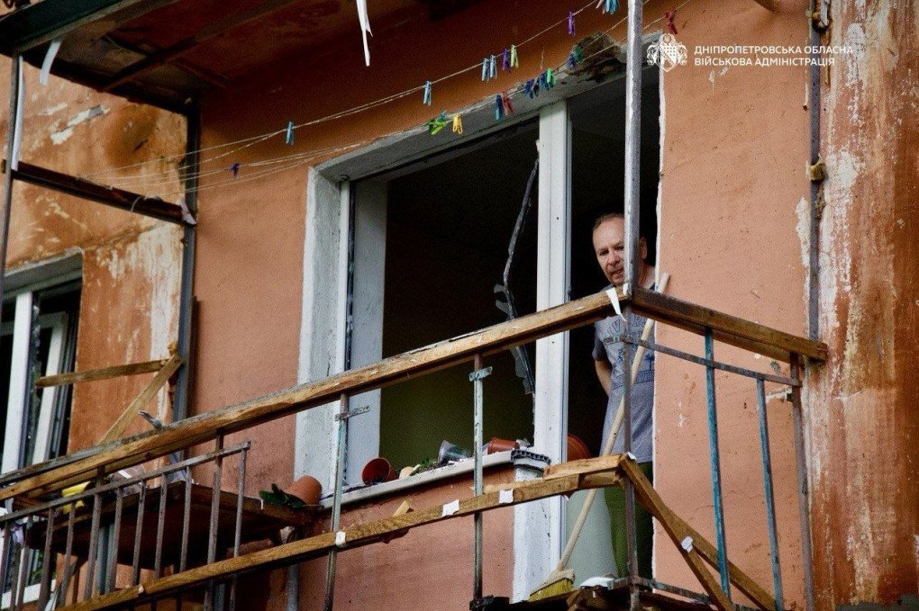 Aftermath of a Russian airstrike on a residential building in Dnipro, May 7, 2026. (Source: Dnipropetrovsk regional prosecutors’ office)