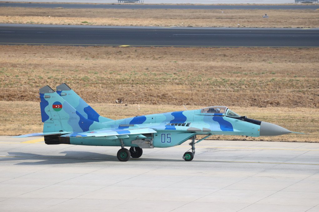Avión MIG-29 de Azerbaiyán durante el TEKNOFEST 2021, el Festival de Aviación, Espacio y Tecnología celebrado en el Aeropuerto Ataturk de Estambul, Turquía, el 21 de septiembre de 2021. (Fuente: Getty Images)