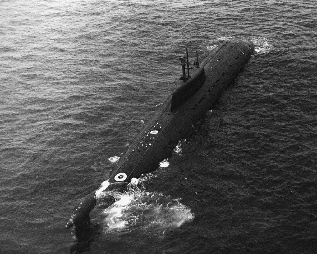 Russian K-239 Sierra-class nuclear submarine in the sea, 1989. (Source: Wikimedia)