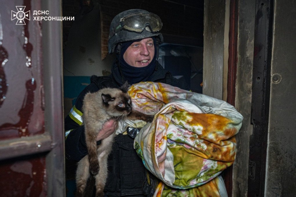 Rescuers are working to eliminate the consequences of the Russian attack on Kherson, Ukraine on June 3, 2026. (Source: State Emergence Service)