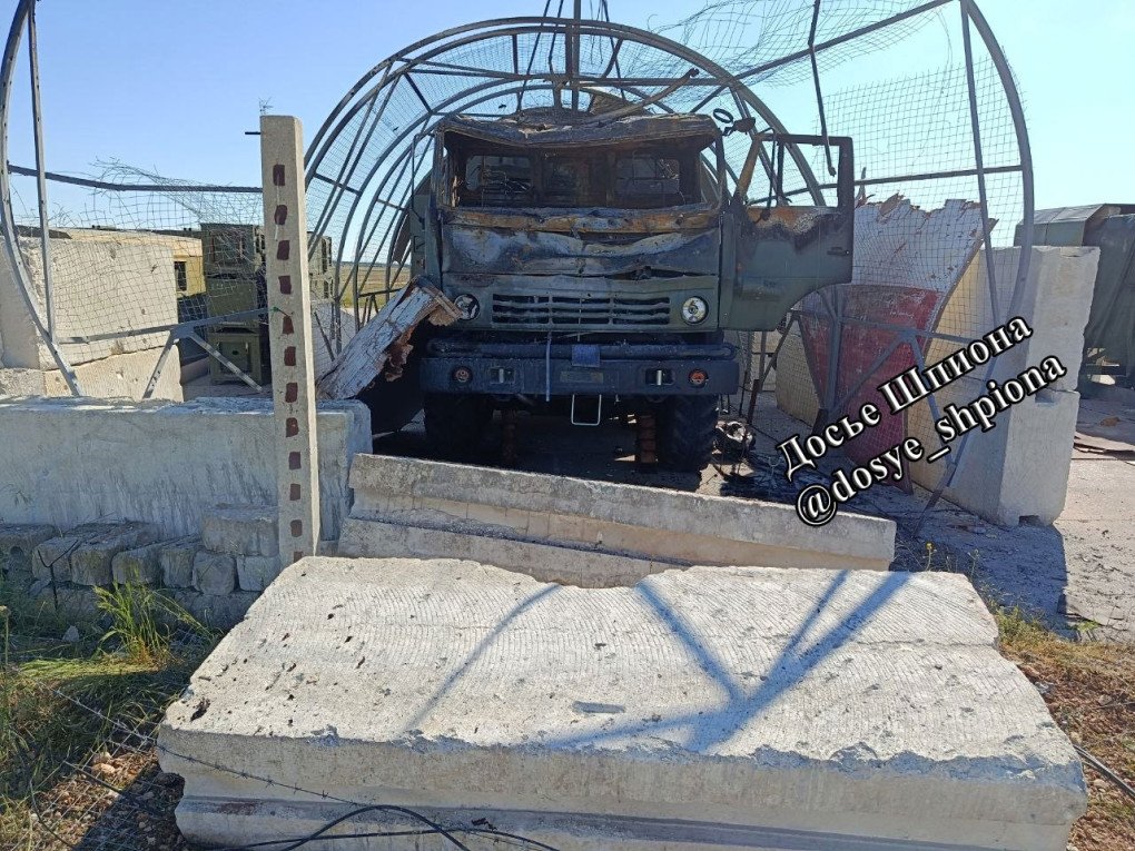 Destroyed Russian command module of the RSP-28ME landing radar system at Belbek air base in occupied Crimea following a reported Ukrainian drone strike. (Source: Dosye Shpiona)