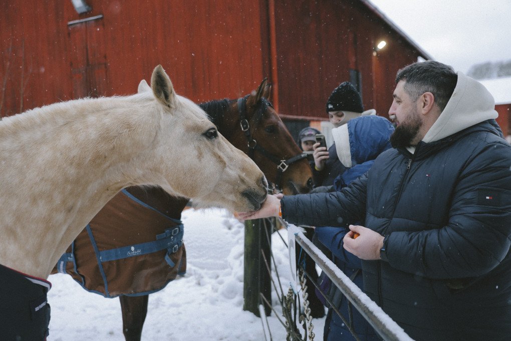 On another part of the island, participants can see the horses. (Photo: Repower Foundation)