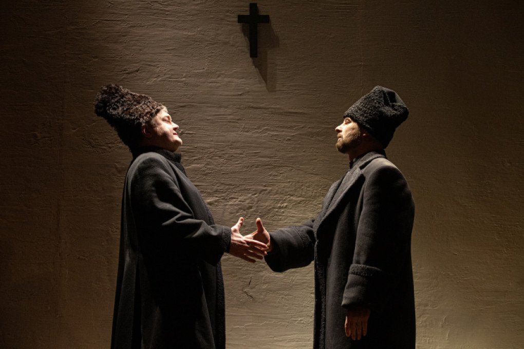 Mykyta Zabryokha and his clerk Pistryak. The Witch of Konotop play. (Source: Ivan Franko National Academic Drama Theater) Mykyta Zabryokha and his clerk Pistryak. The Witch of Konotop play. (Source: Ivan Franko National Academic Drama Theater)