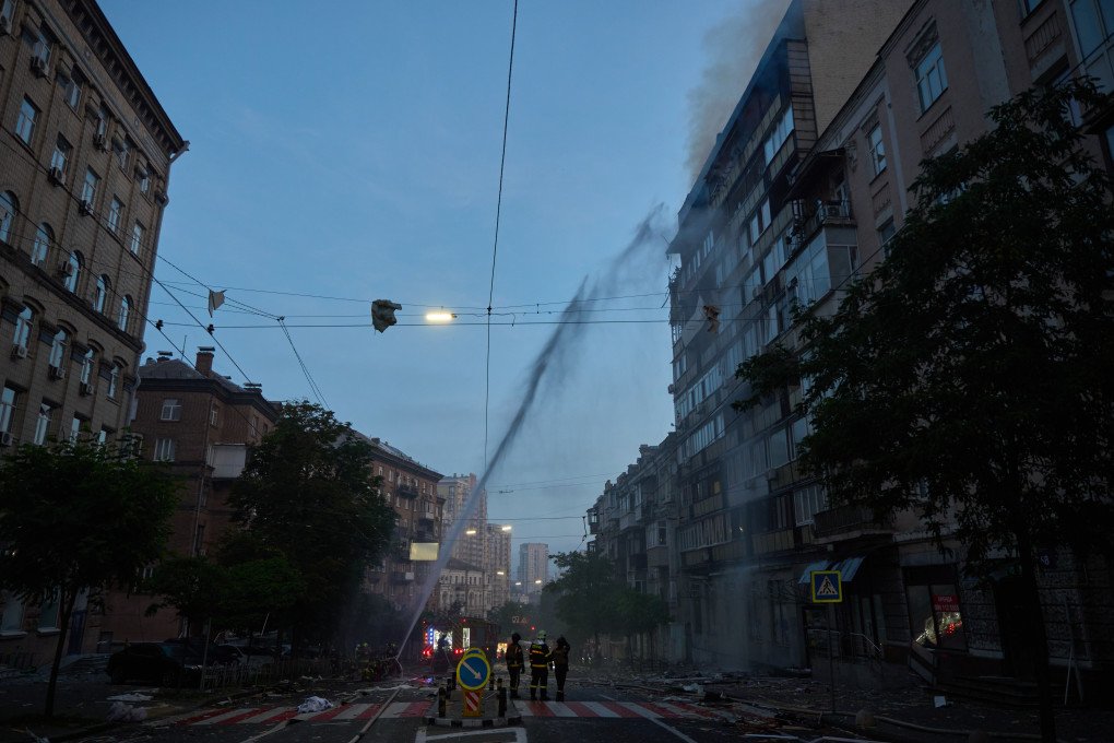 Damaged residential building in Kyiv after a combined Russian air assault on July 10, 2025. (Source: UNITED24 Media) Damaged residential building in Kyiv after a combined Russian air assault on July 10, 2025. (Source: UNITED24 Media)