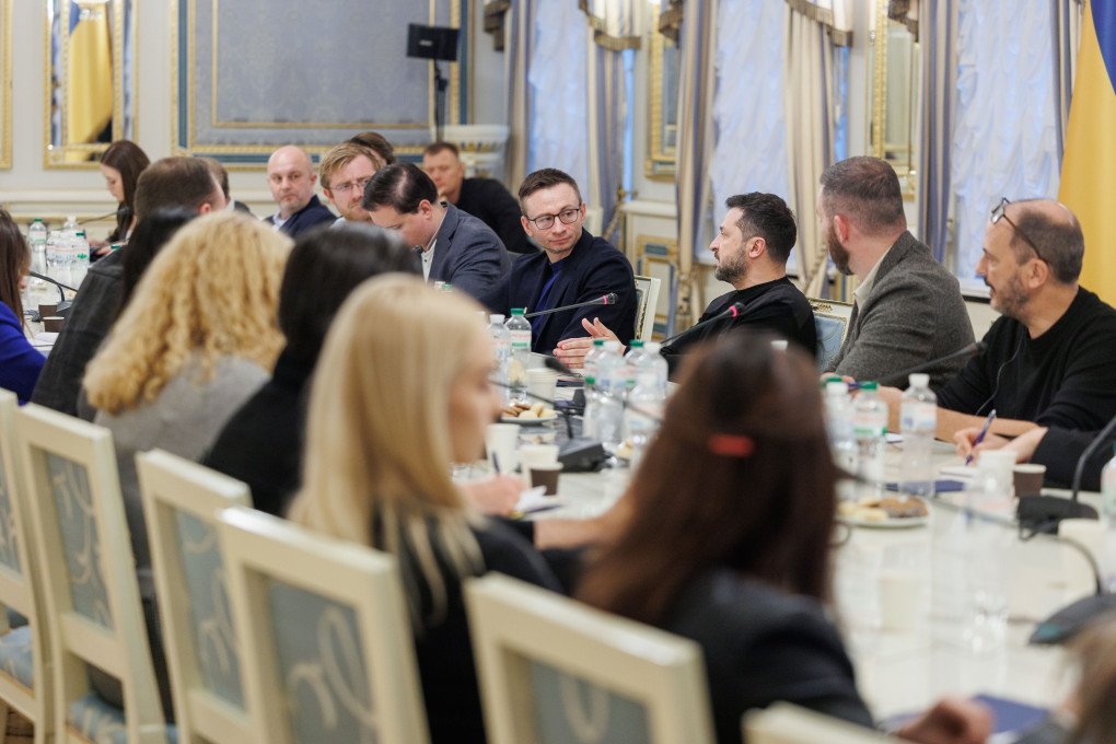 Zelenskyy during a meeting with Ukrainian journalists to discuss potential negotiations in Abu Dhabi. (Photo: Office of the President of Ukraine) Zelenskyy during a meeting with Ukrainian journalists to discuss potential negotiations in Abu Dhabi. (Photo: Office of the President of Ukraine)