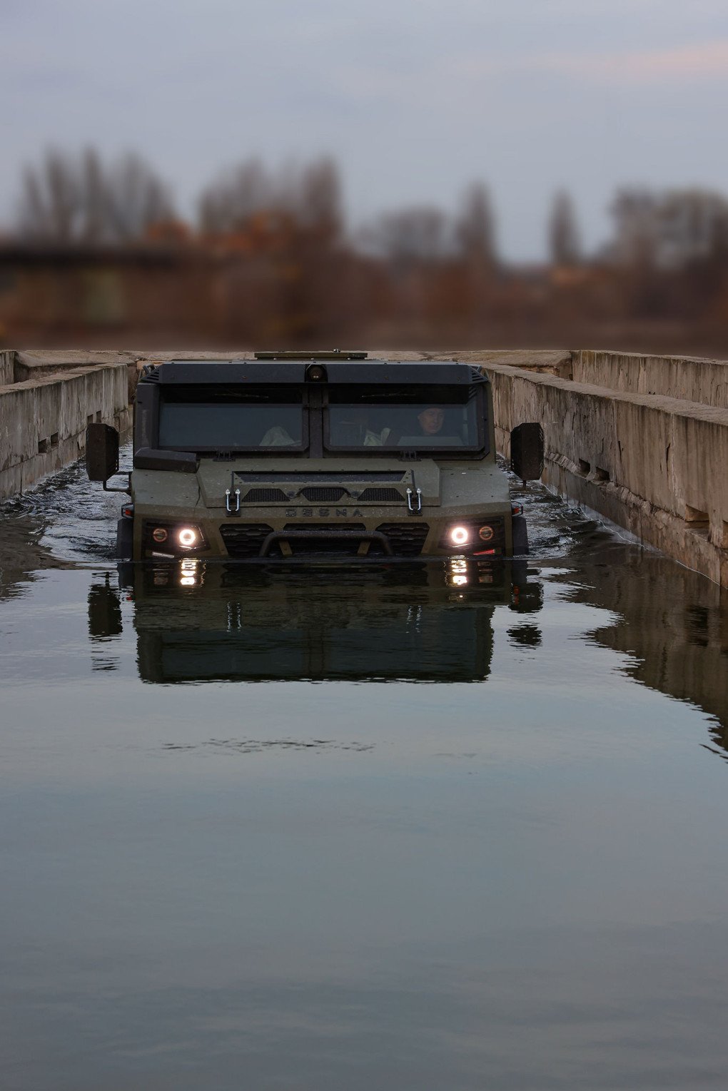 The new DESNA multi-purpose 4×4 navigating a water obstacle. (Source: UKR ARMO TECH) The new DESNA multi-purpose 4×4 navigating a water obstacle. (Source: UKR ARMO TECH)