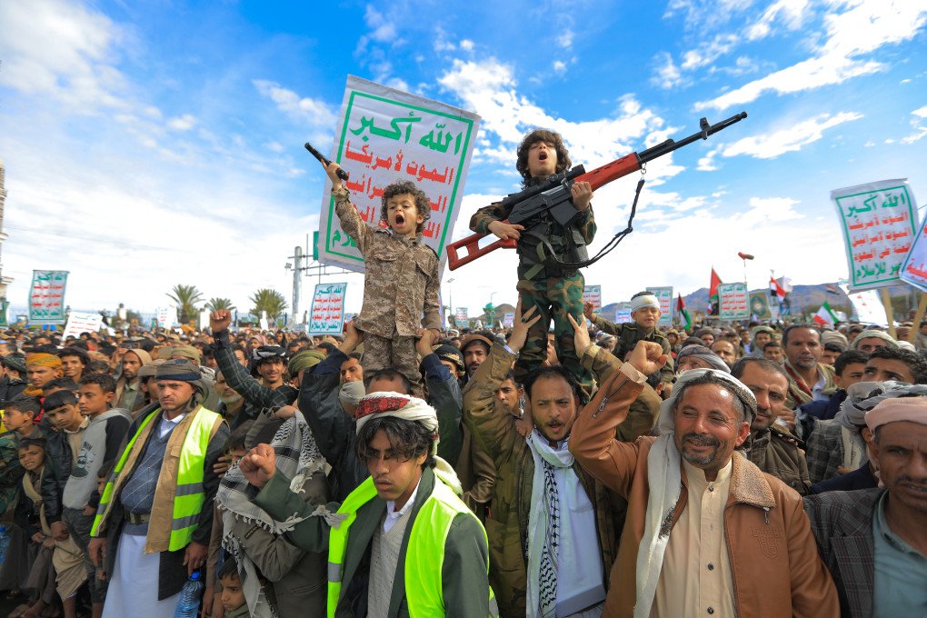 Young Houthi supporters during a rally in solidarity with Iran, amid the US-Israeli war with Iran, in the Yemeni capital Sanaa on March 27, 2026. (Source: Mohammed Huwais via Getty Images)