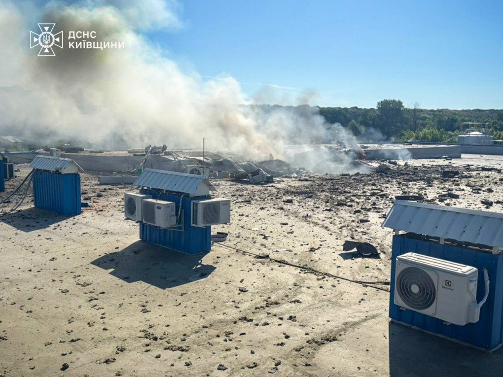 Rescuers are working to eliminate the consequences of the Russian attack on Kyiv region, Ukraine on June 5, 2026. (Source: State Emergence Service)