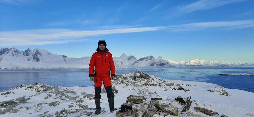 Artemenko at the Antarctica. Photo: Ihor Artemenko. Artemenko at the Antarctica. Photo: Ihor Artemenko.