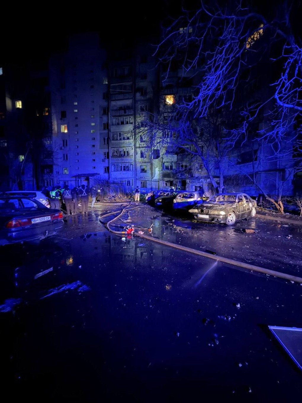 Emergency services secure the area around a residential building damaged during Russia’s overnight attack on Odesa. (Source: Serhii Lysak)