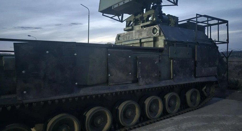 Russian Zoopark-1M counter-battery radar system outfitted with makeshift rubber armor and metal cages to increase protection against Ukrainian drone strikes, spring 2025. (Photo: open source)
