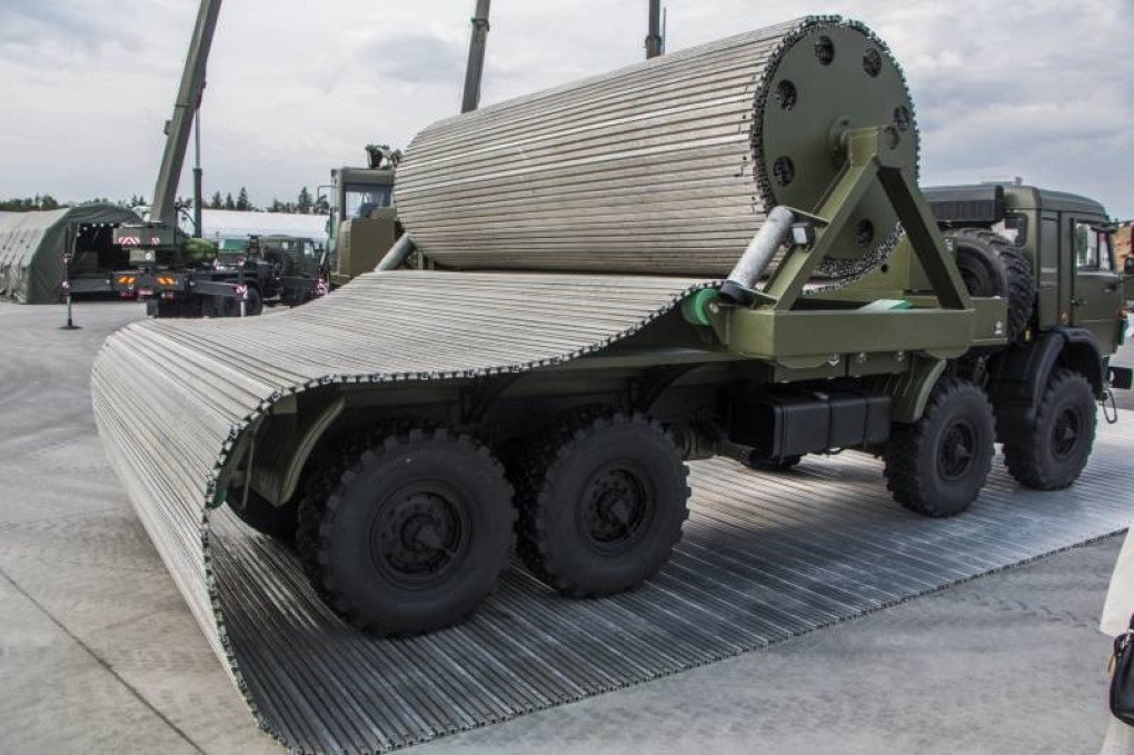 Rare Russian engineering vehicle used to deploy temporary roadways, KRVD, during an exhibition. (Photo: open source) Rare Russian engineering vehicle used to deploy temporary roadways, KRVD, during an exhibition. (Photo: open source)