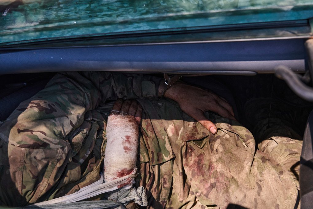 The moment a Russian soldier is captured. (Photo: Mykyta Shandyba/UNITED24 Media) The moment a Russian soldier is captured. (Photo: Mykyta Shandyba/UNITED24 Media)