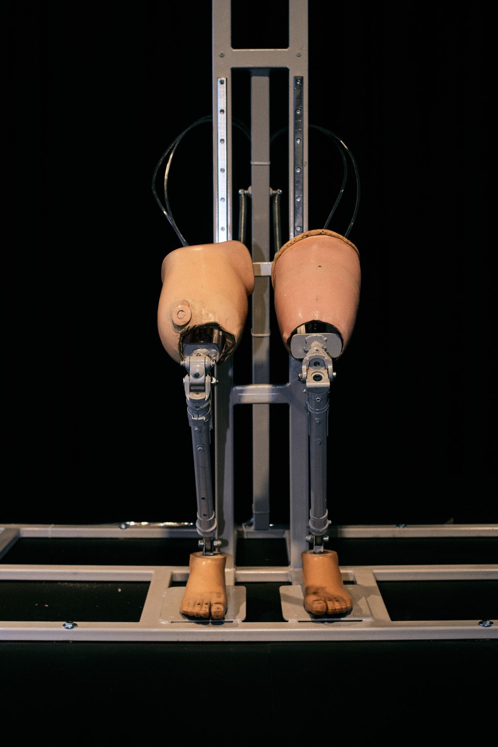 Nikita Kadan’s installation “A New Integrity”: kinetic objects made of prostheses. (Photo: Louis Beaudemont/UNITED24 Media)