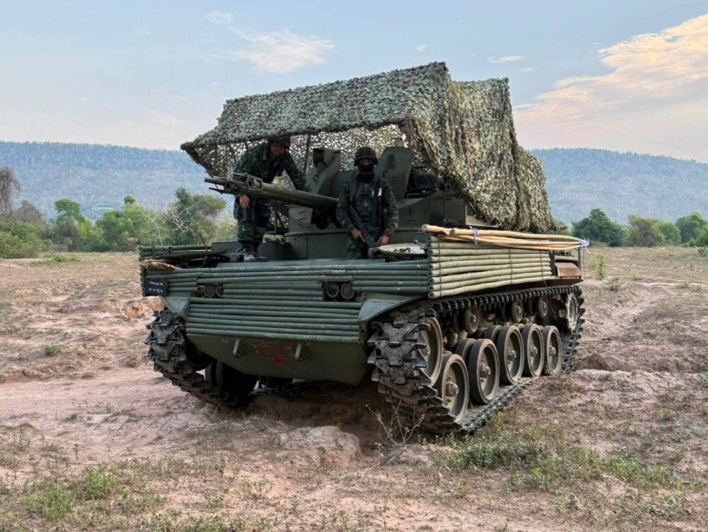 Sistema de defensa aérea tailandés M42 Duster con protección antidrones, 2026. (Fuente: Btvt.info)