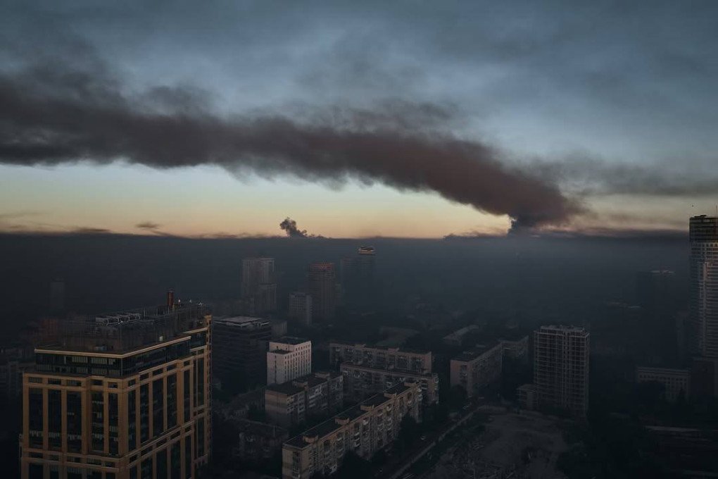 Smoke rises in Kyiv after a massive Russian drone and missile strike on Kyiv on July 4, 2025. (Source: libcos) Smoke rises in Kyiv after a massive Russian drone and missile strike on Kyiv on July 4, 2025. (Source: libcos)