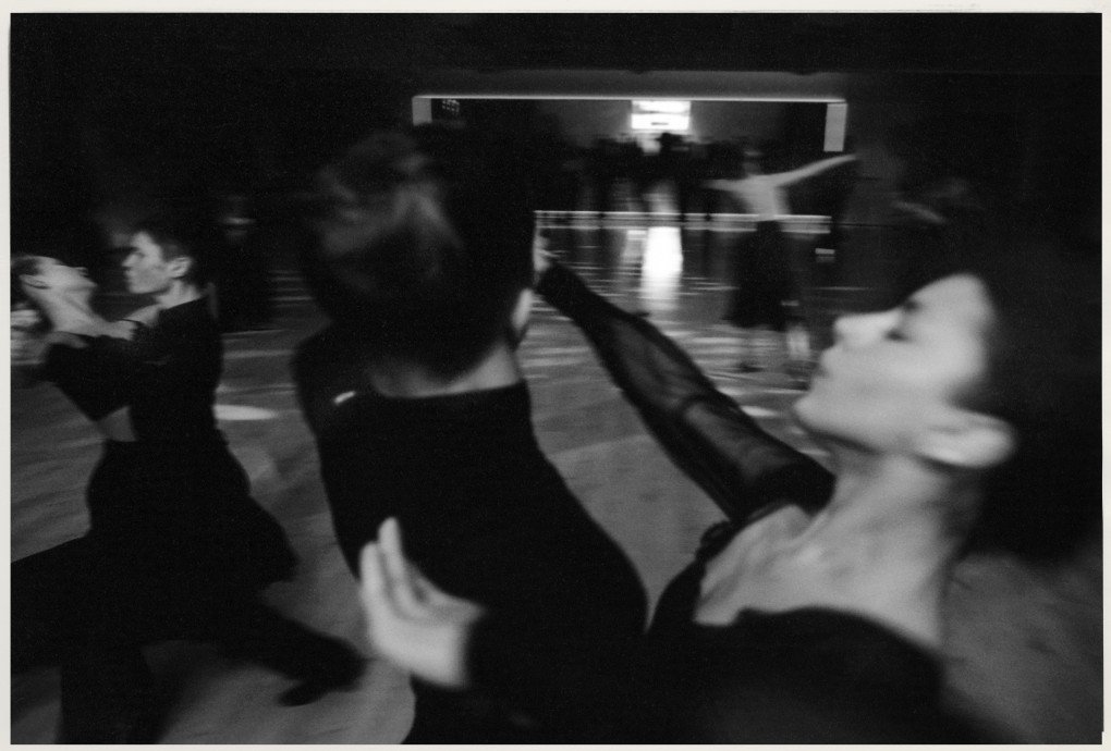 Ukrainian teenagers practicing at the Dim Proektiv dance center. Kharkiv, Ukraine. 