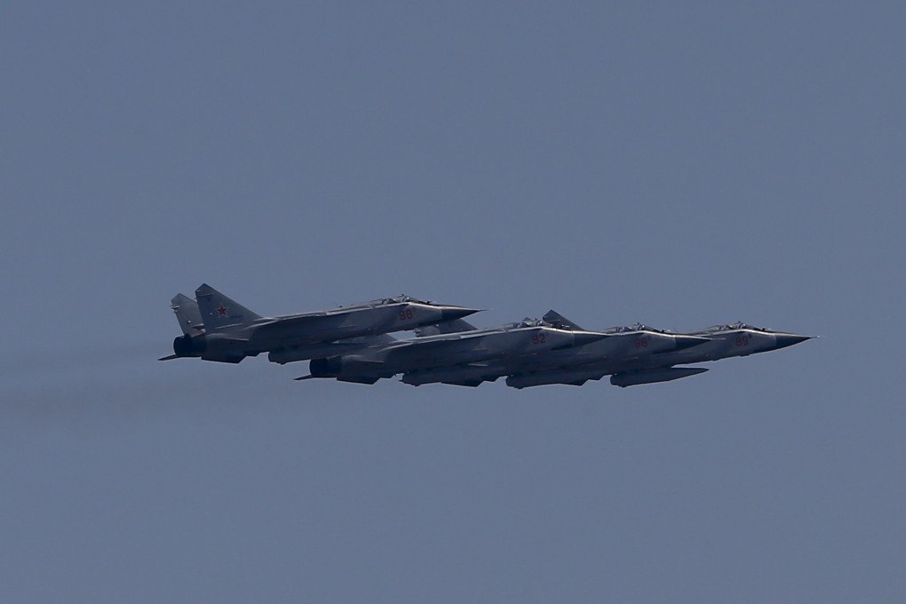 MiG-31, a supersonic interceptor aircraft, takes part in a rehearsal for the 2020 Victory Day parade, in Moscow’s Tverskaya Street, Russia, on June 20, 2020. (Source: Getty Images) MiG-31, a supersonic interceptor aircraft, takes part in a rehearsal for the 2020 Victory Day parade, in Moscow’s Tverskaya Street, Russia, on June 20, 2020. (Source: Getty Images)