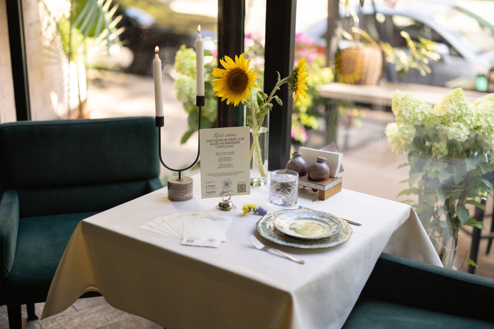 A Memory Table at Mama Gochi restaurant in Kyiv. (Photo: Vic Bakin/UNITED24 Media) A Memory Table at Mama Gochi restaurant in Kyiv. (Photo: Vic Bakin/UNITED24 Media)