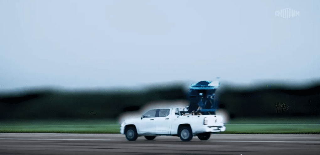 Russian strike drone mounted on Changan Hunter pickup.