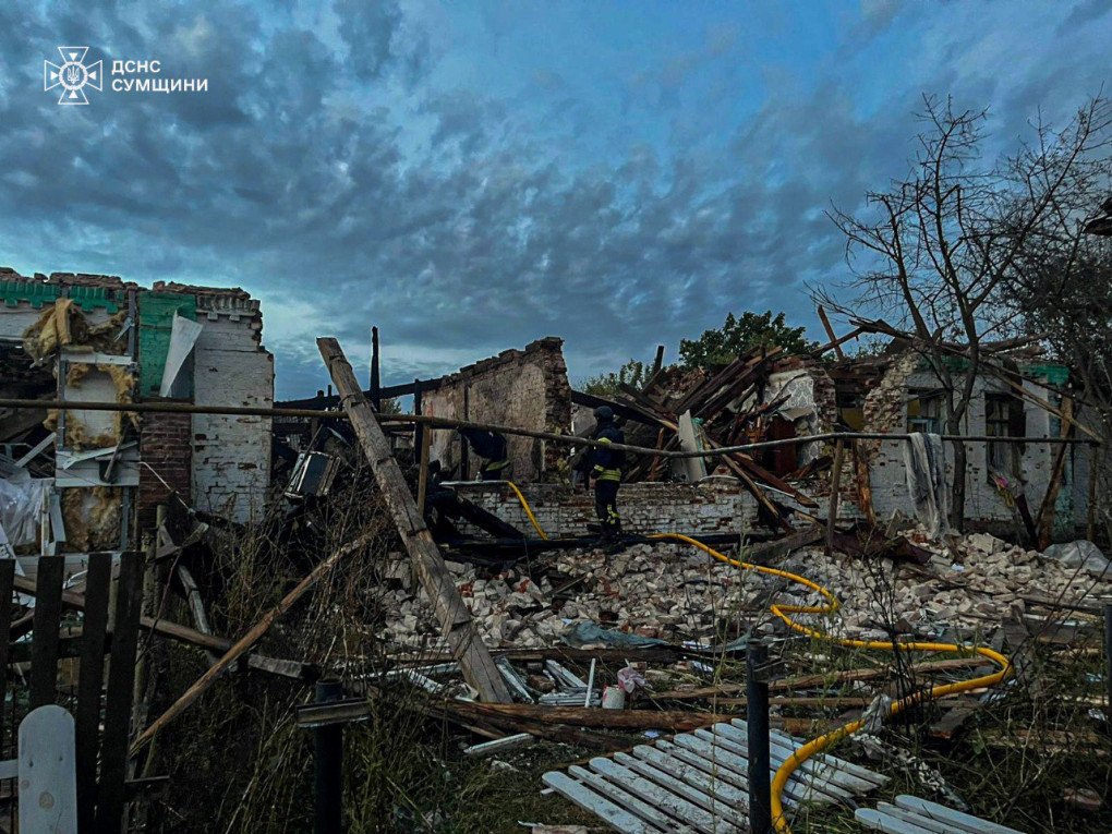 Aftermath of a Russian drone strike on a residential building in the Sumy region, September 30, 2025. (Source: SES)
