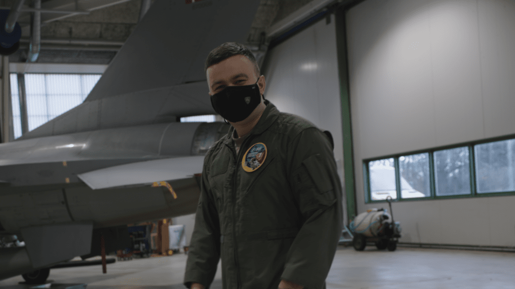 The Ukrainian F-16 pilot Oleksii “Moonfish” Mes was killed on August 26, 2024, while repelling a massive Russian air strike. During that battle, he had managed to eliminate three Russian cruise missiles and one attack UAV. The photo was taken during his F-16 training. Denmark, 2023. Photo: UNITED24 Media