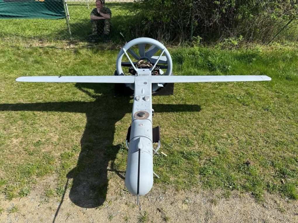 Drones probados por el ejército checo en abril de 2025. (Fuente: Fuerzas Armadas checas/Facebook)