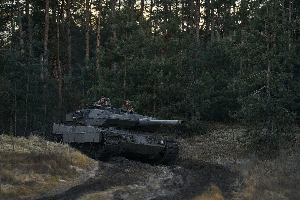 Ukrainian Leopard 2A6 tank takes position in Kreminna Forest, Luhansk region, Ukraine on December 26, 2023. (Source: Getty Images) Ukrainian Leopard 2A6 tank takes position in Kreminna Forest, Luhansk region, Ukraine on December 26, 2023. (Source: Getty Images)