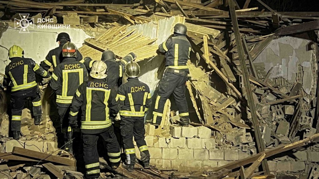 Consecuencias de un ataque aéreo ruso sobre Kyiv el 25 de noviembre de 2025. (Fuente: SES)