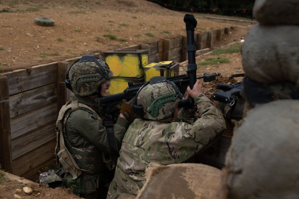 Soldados de las Fuerzas Armadas ucranianas durante un entrenamiento en el marco de la Operación Interflex, junio de 2026.