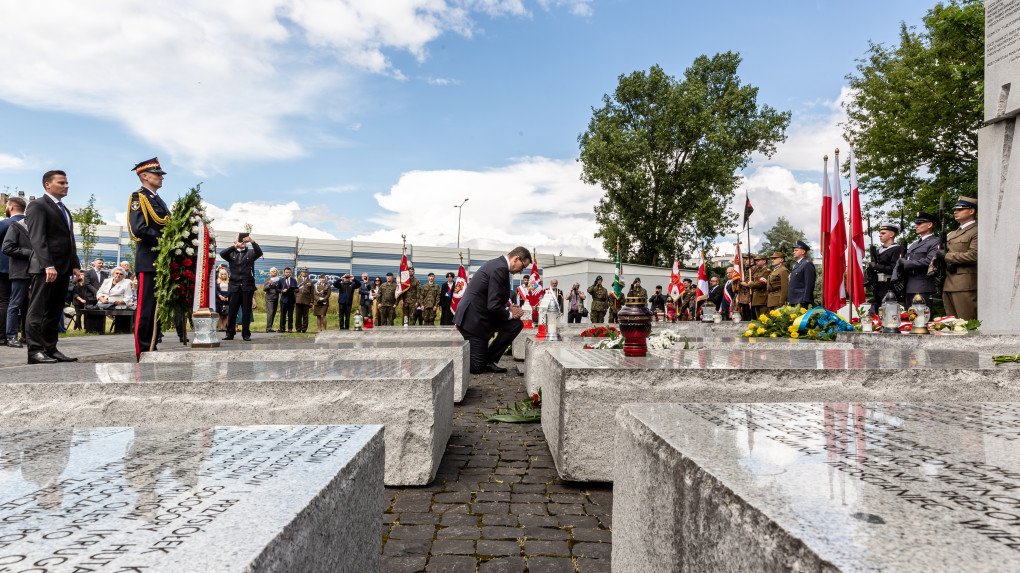 Prime Minister of Poland, Mateusz Morawiecki lays flowers during National Day of Remembrance of the Victims of the Genocide of the Citizens of the Polish Republic committed by Ukrainian Nationalists during the II World War in todays Wester Ukraine held at Wolhynia Square in Warsaw on July 11, 2022. (Photo by Dominika Zarzycka via Getty Images) Mateusz Morawiecki lays flowers during National Day of Remembrance of the Victims of the Genocide of the Citizens of the Polish Republic