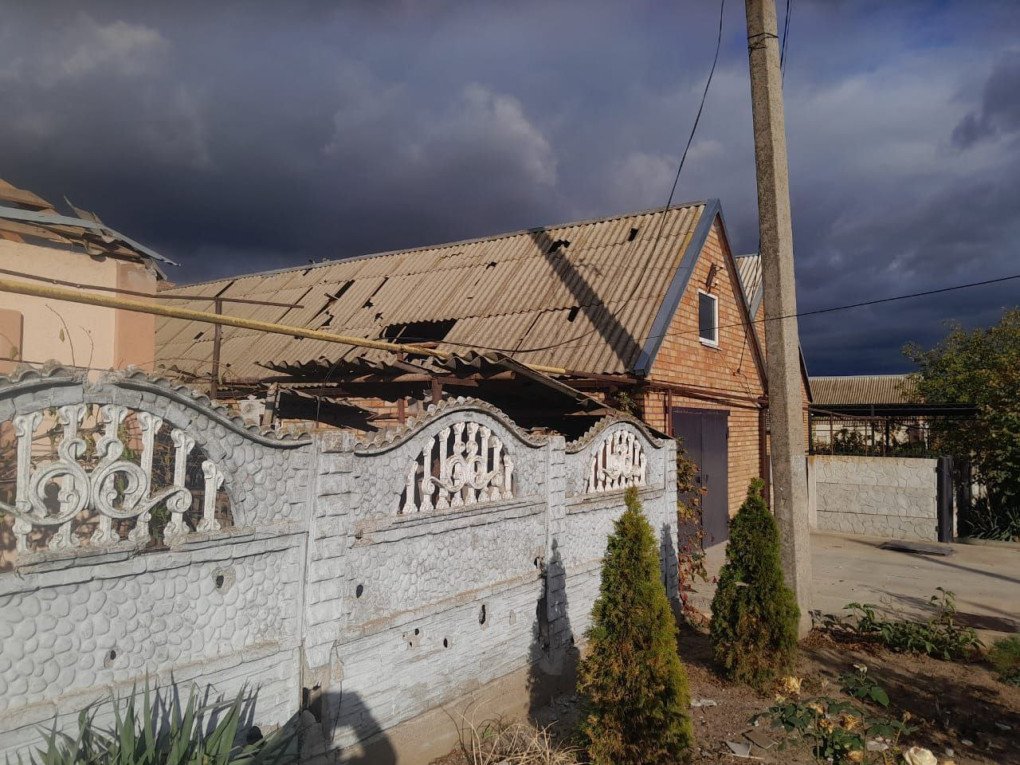 Una vivienda civil dañada por un ataque con misiles y vehículos aéreos no tripulados rusos el 20 de octubre. (Fuente: Jefe interino de la Administración Estatal Regional de Dnipropetrovsk) Una vivienda civil dañada por un ataque con misiles y vehículos aéreos no tripulados rusos el 20 de octubre. (Fuente: Jefe interino de la Administración Estatal Regional de Dnipropetrovsk)