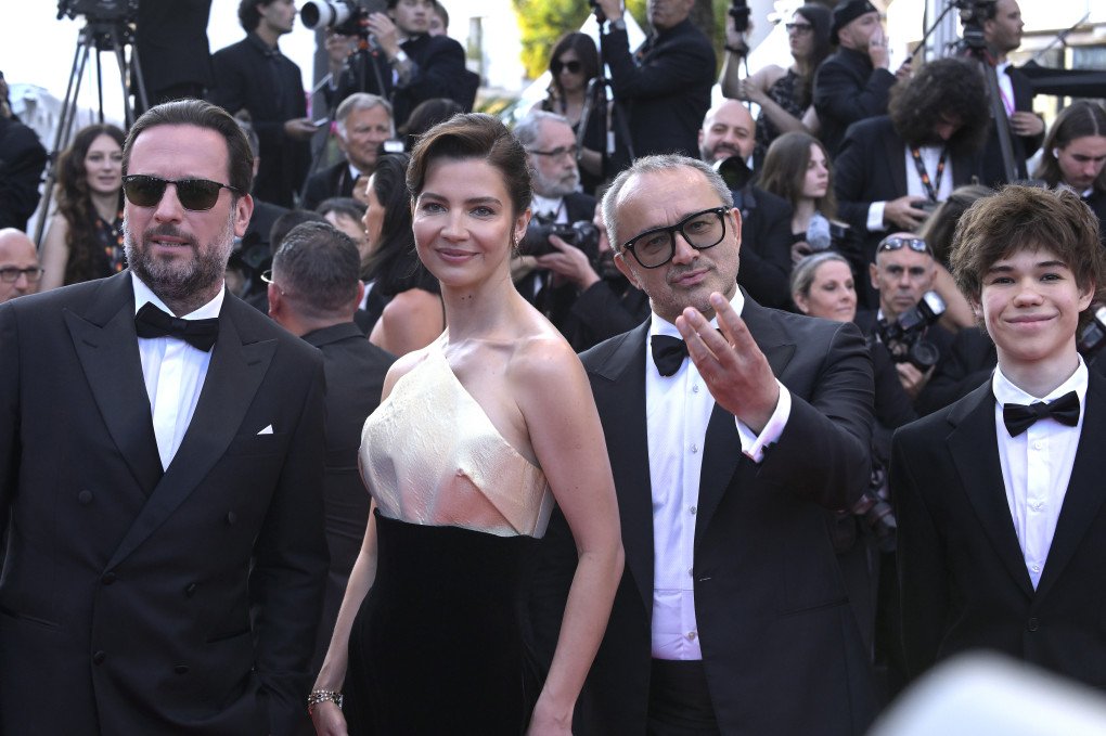 Dmitriy Mazurov, Iris Lebedeva, Andrey Zvyagintsev, Boris Kudrin at Closing Ceremony Red Carpet during Cannes Film Festival 2026 in Cannes (France), May 23rd, 2026 (Photo by Rocco Spaziani via Getty Images) Dmitriy Mazurov, Iris Lebedeva, Andrey Zvyagintsev, Boris Kudrin at Closing Ceremony Red Carpet during Cannes Film Festival 2026 in Cannes (France), May 23rd, 2026 (Photo by Rocco Spaziani via Getty Images)