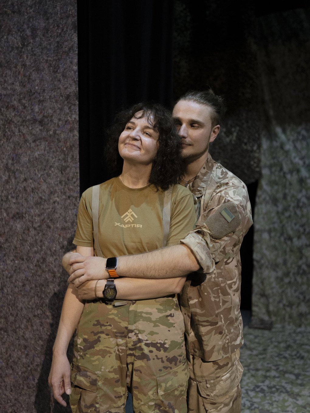 Tatiana with her husband Oleksii, Nafta Theatre actor and Khartiia servicemen, rehearsing a theatrical performance. Kharkiv, June 30, 2025. (Photo by Mykyta Kuznetsov / UNITED24 Media) Tatiana with her husband Oleksii, Nafta Theatre actor and Khartiia servicemen, rehearsing a theatrical performance. Kharkiv, June 30, 2025. (Photo by Mykyta Kuznetsov / UNITED24 Media)