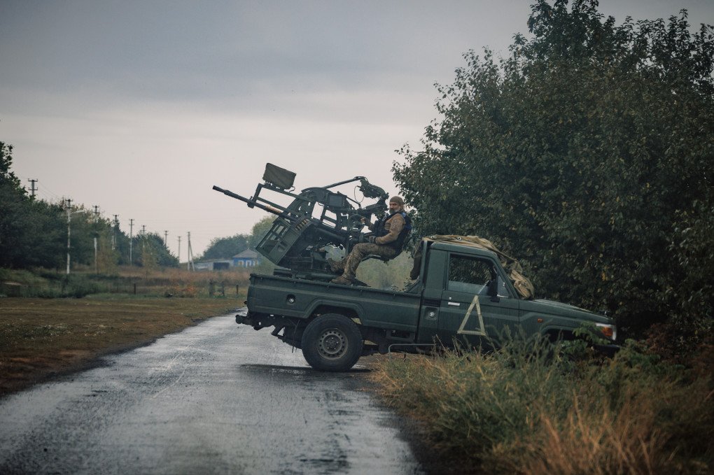 A Ukrainian military man sits behind an MR-2 Viktor anti-aircraft system on September 11, 2024, in Sudzha, the Kursk region, Russia. (Source: Getty Images)