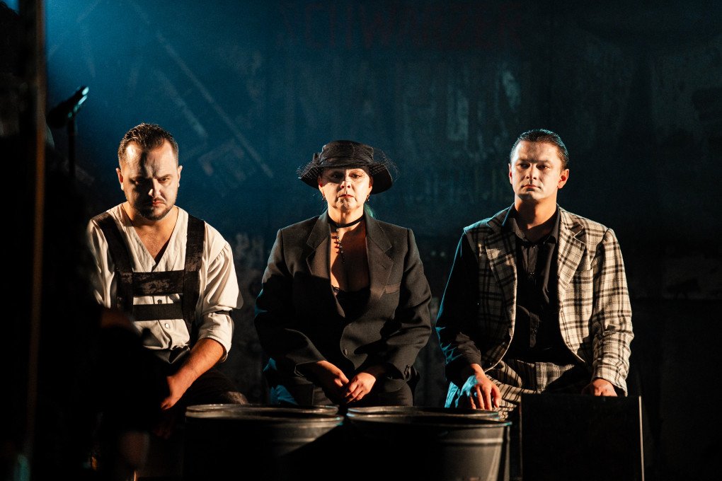 Play “Brecht.Cabaret” by Oksana Dmytriieva. (Source: Artem Galkin, Anastasia Mantach/КЇ FEST) 