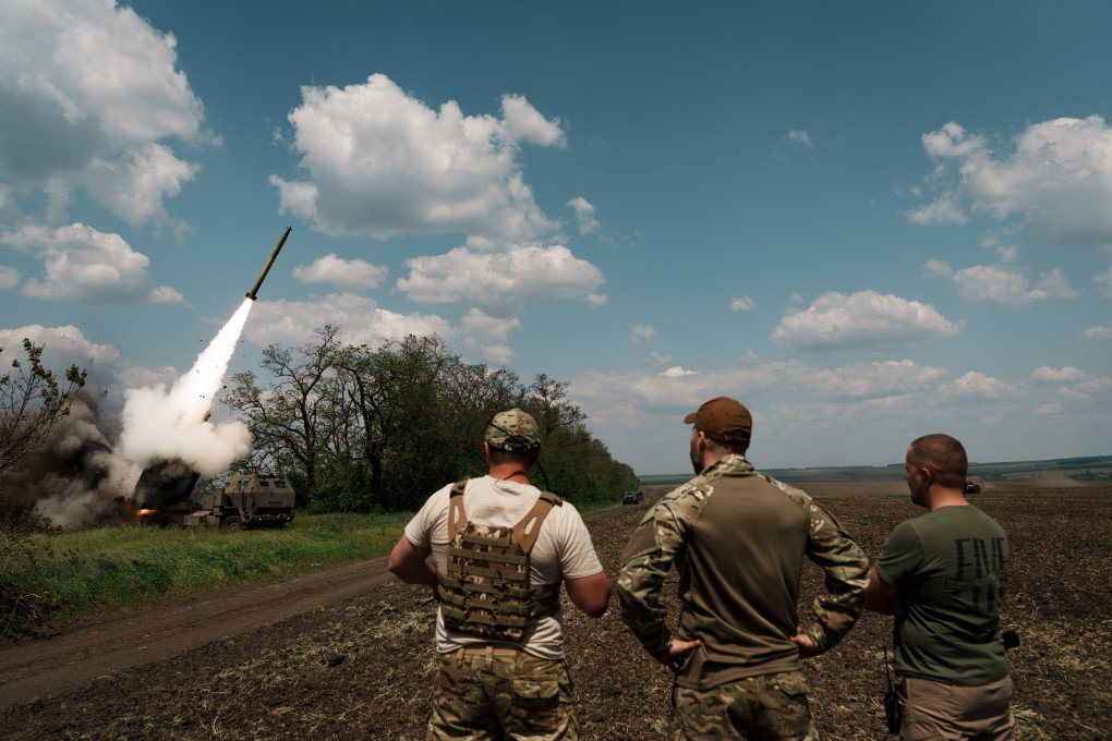 Ukrainian militaries supervise as a M142 HIMARS launching a rocket on the Bakhmut direction on May 18, 2023 in Donetsk region, Ukraine. (Photo by Serhii Mykhalchuk via Getty Images) Ukrainian militaries supervise as a M142 HIMARS launching a rocket on the Bakhmut direction on May 18, 2023 in Donetsk region, Ukraine. (Photo by Serhii Mykhalchuk via Getty Images)