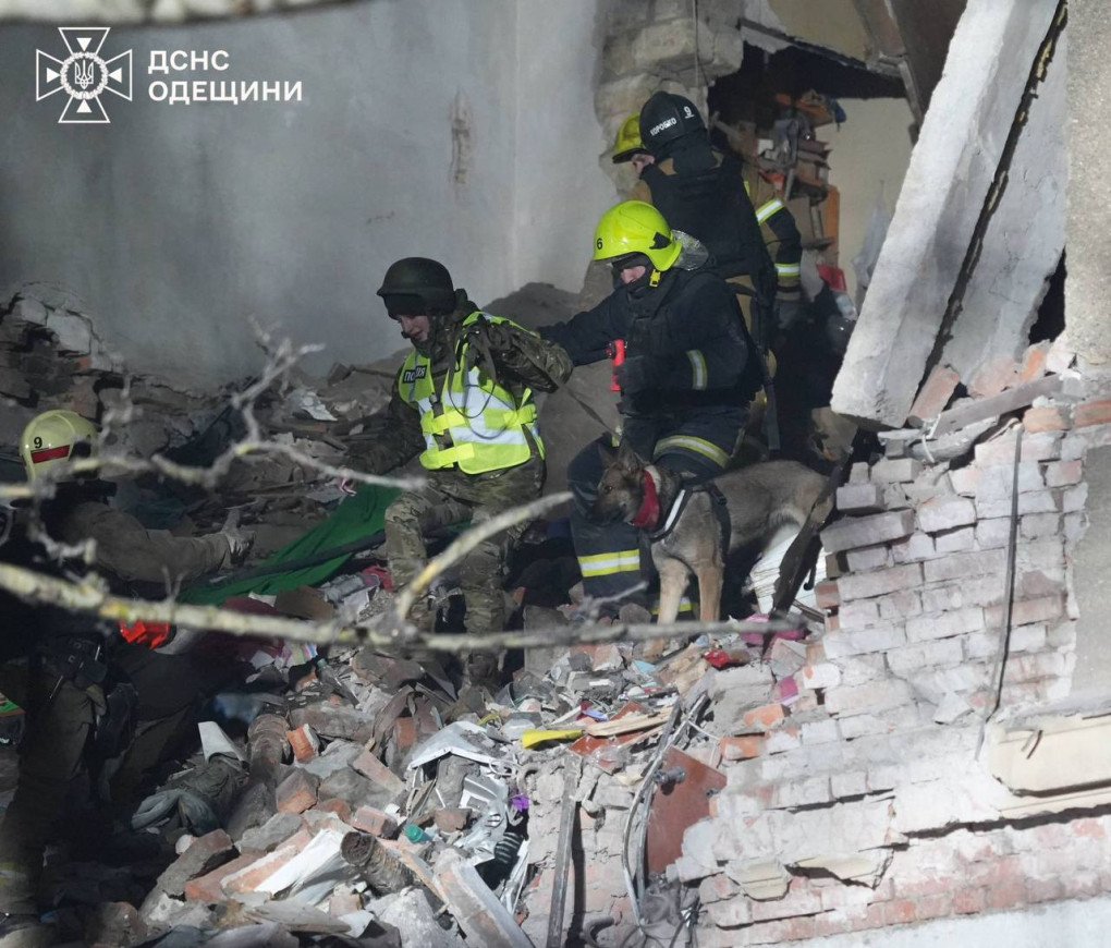 Emergency responders search through the rubble of a residential building damaged in a Russian overnight strike on Odesa, January 27. (Photo: State Emergency Service of Ukraine)
