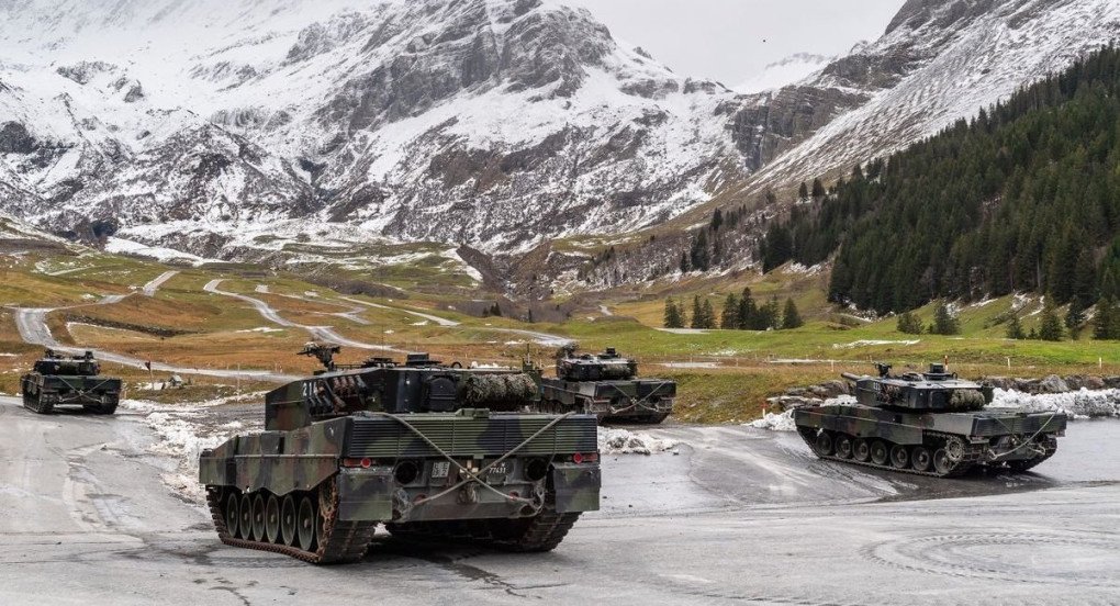 Swiss Leopard 2A4, known locally as Panzer 87, during military drills. (Photo: open source)