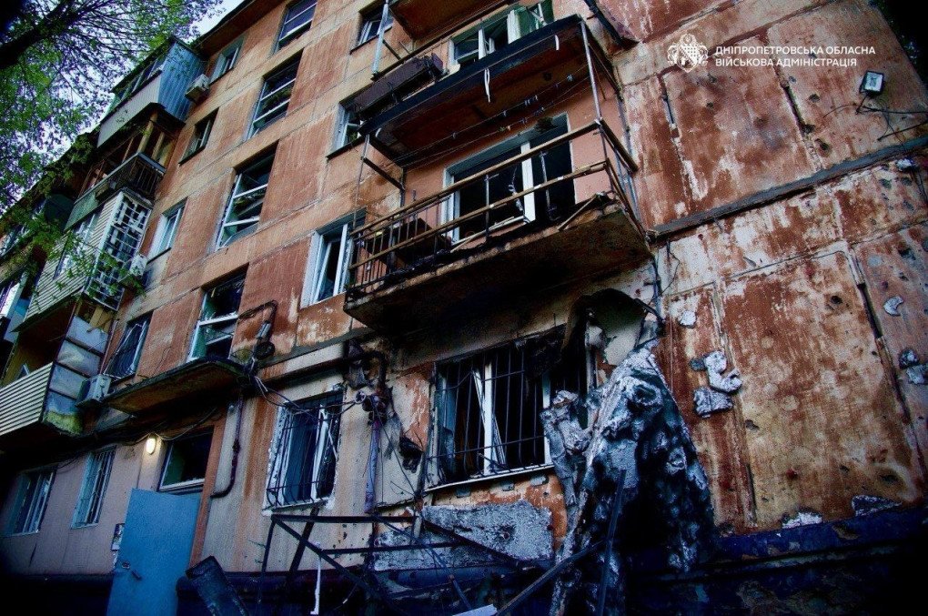 Aftermath of a Russian airstrike on a residential building in Dnipro, May 7, 2026. (Source: Dnipropetrovsk regional prosecutors’ office)